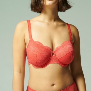 KARMA 334/ROUGE FOLIE